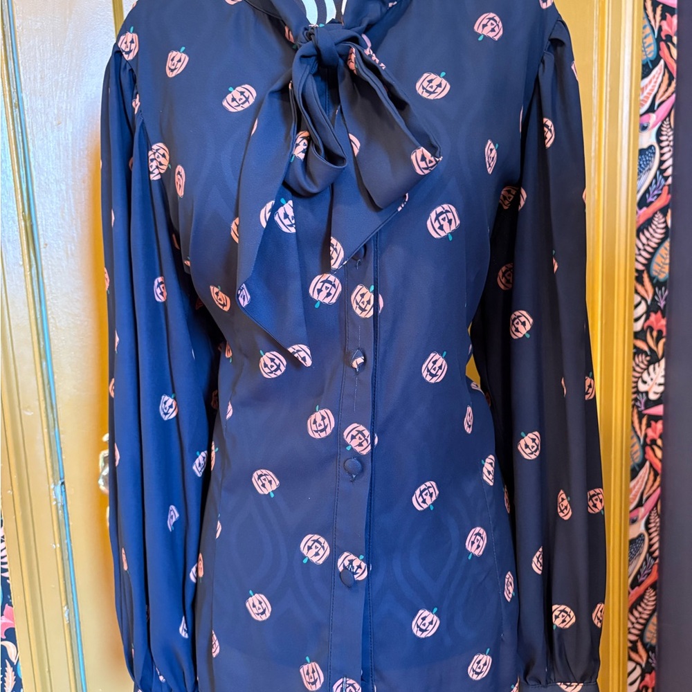 Unique Vintage Black and Orange 🎃 Button-up Blouse Size XL/14